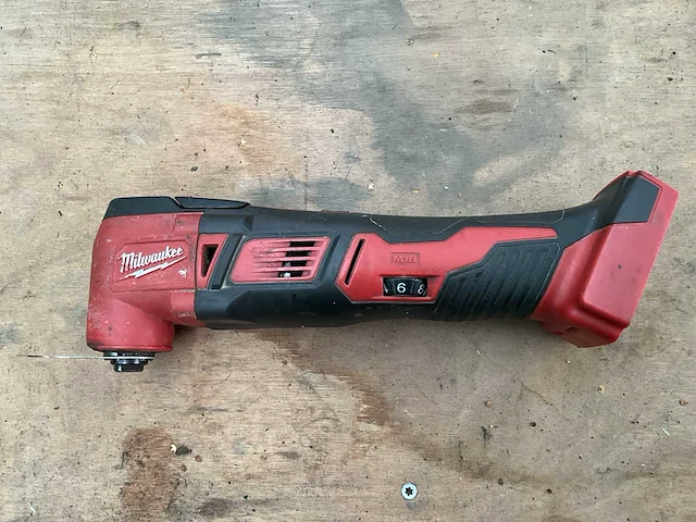 Milwaukee m18 bmt multi-tool - afbeelding 1 van  3