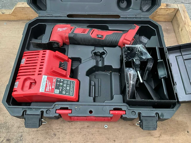 Milwaukee m18 bmt multi-tool - afbeelding 6 van  7
