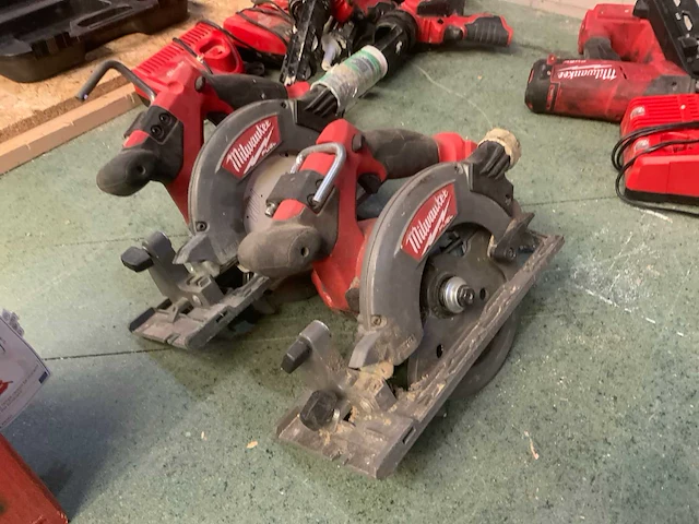 Milwaukee m18 cgs55 cirkelzaagmachine (2x) - afbeelding 3 van  4