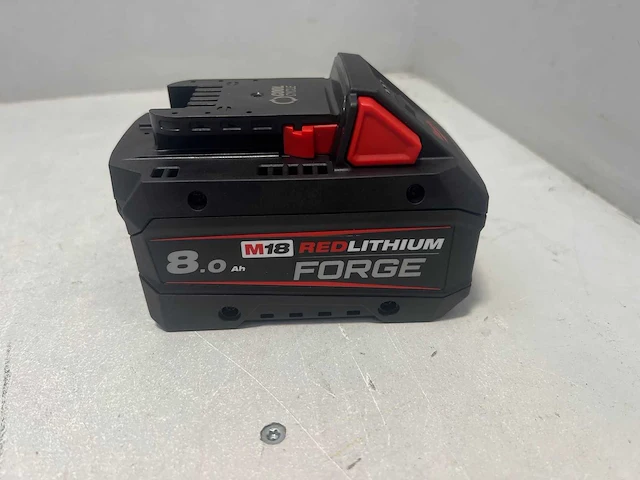 Milwaukee m18 fb8 forge™ 8.0 ah accu - afbeelding 1 van  2