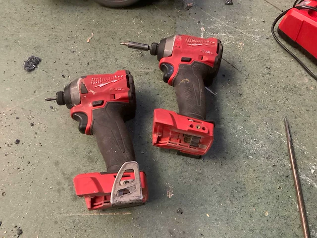 Milwaukee m18 fid2 boormachine (2x) - afbeelding 1 van  4