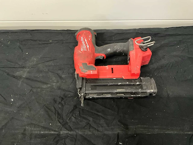 Milwaukee m18 fn18gs tacker - afbeelding 1 van  7