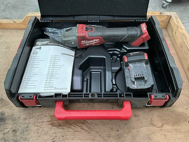 Milwaukee m18 fsag125x haakse slijpmachine - afbeelding 5 van  5