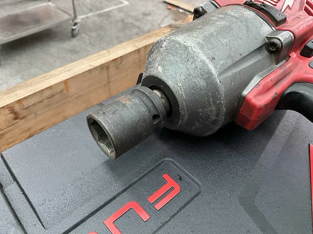 Milwaukee m18 onefhiwf12 slagmoersleutel - afbeelding 2 van  6
