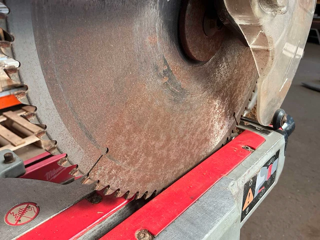 Milwaukee ms 305 db afkortcirkelzaagmachine - afbeelding 9 van  18