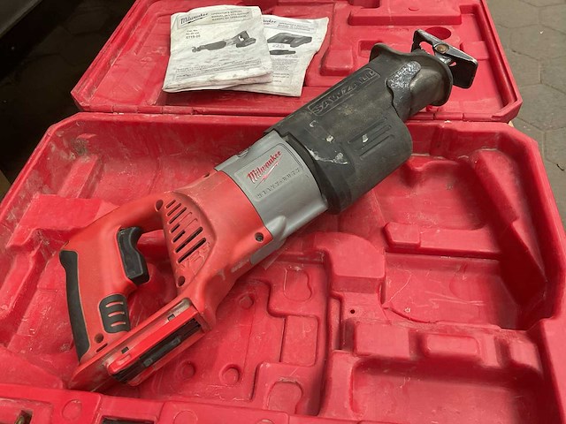 Milwaukee v28 reciprozaag - afbeelding 1 van  6