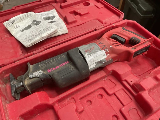Milwaukee v28 reciprozaag - afbeelding 2 van  6