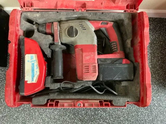 Milwaukee v28hx boorhamer - afbeelding 2 van  4