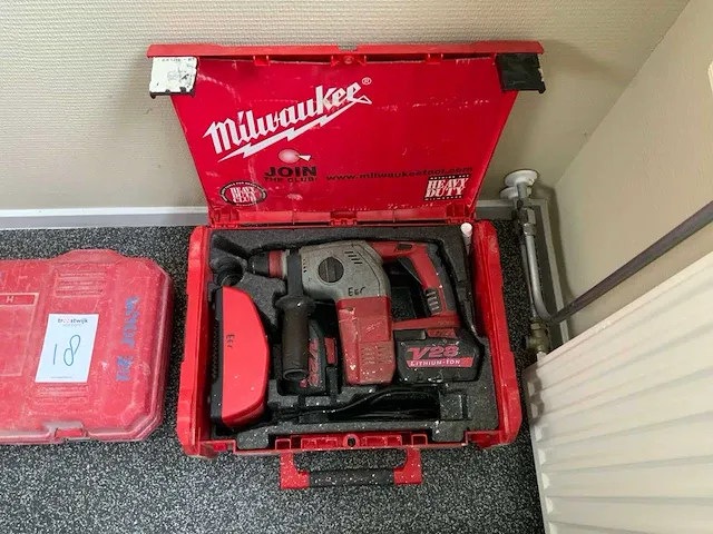 Milwaukee v28hx boorhamer - afbeelding 1 van  4