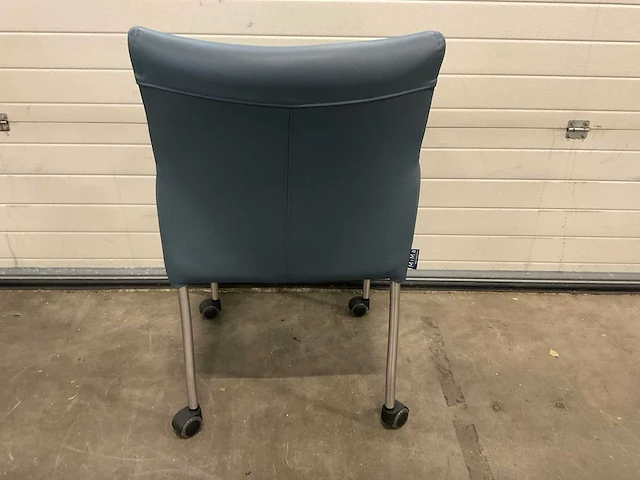 Mima eetkamerstoel op wielen - afbeelding 3 van  5