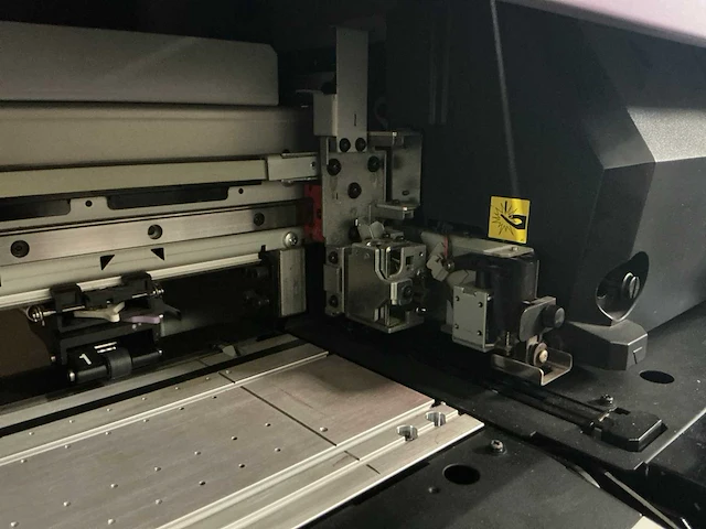 Mimaki cjv150-107 ecosolvent inktjetprinter print & cut - afbeelding 14 van  16