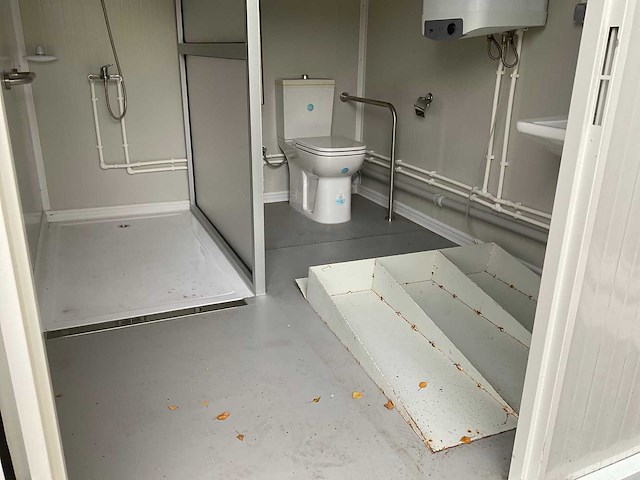 Mindervalide sanitairunit - afbeelding 4 van  16