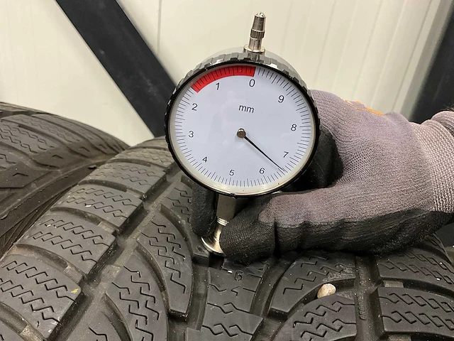 Minerva "eco winter suv" 255/50 r19 (4x) - afbeelding 7 van  9