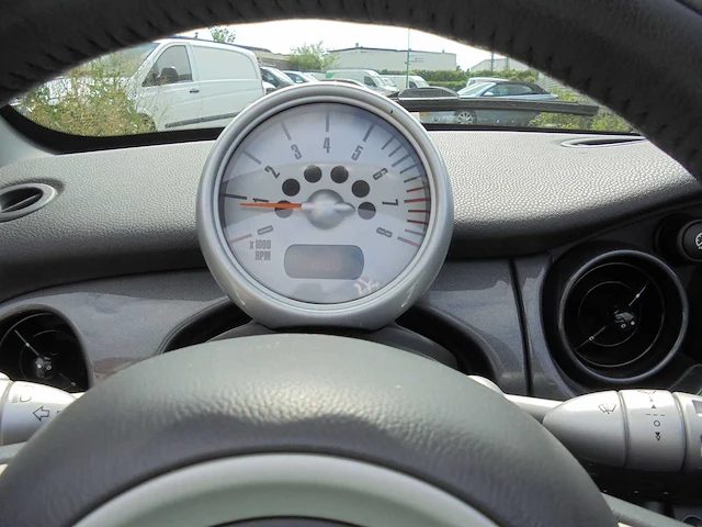 Mini - 2005 - mini cabrio - 1.6 one sidewalk - 6-thh-55 - afbeelding 5 van  15