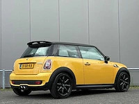 Mini - 2007 - mini - 1.6 cooper s chili - 31-xr-kb - afbeelding 12 van  16