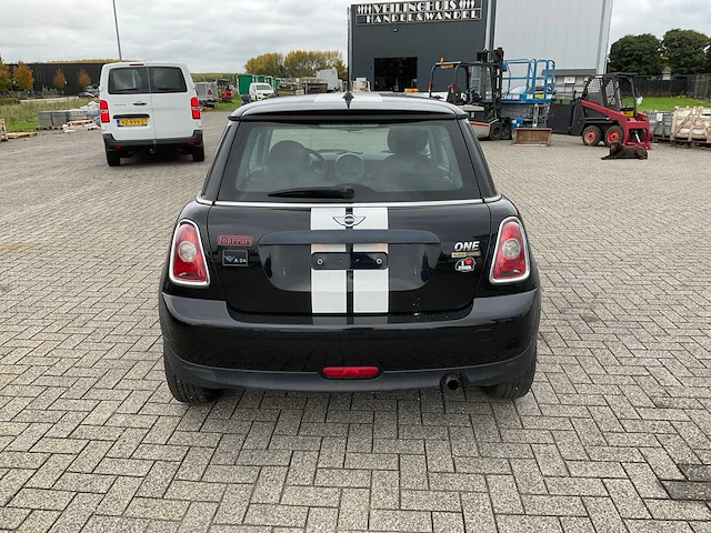 Mini - cooper - personenauto - afbeelding 22 van  25