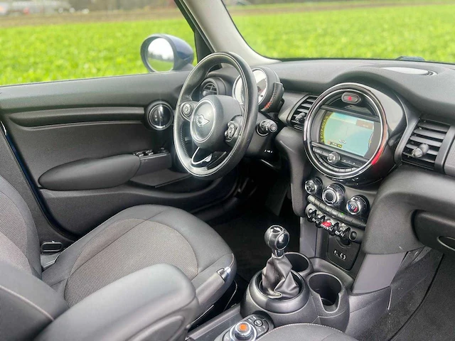Mini - mini - 1.5 cooper d bns. - 2015 - afbeelding 12 van  13