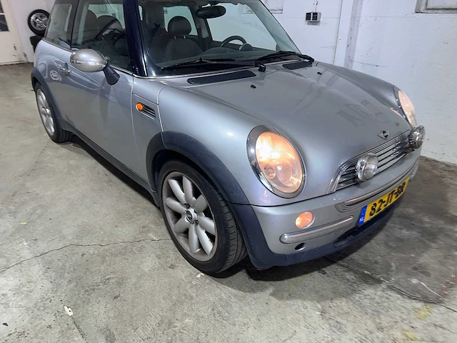 Mini - mini - 1.6 cooper - 82-jt-br - afbeelding 16 van  18