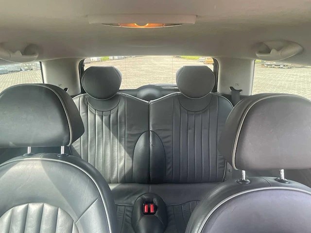 Mini - mini - 1.6 cooper - personenauto - 2006 - afbeelding 17 van  24
