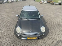 Mini - mini - 1.6 cooper - personenauto - 2006 - afbeelding 18 van  24