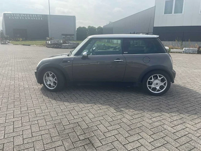 Mini - mini - 1.6 cooper - personenauto - 2006 - afbeelding 21 van  24