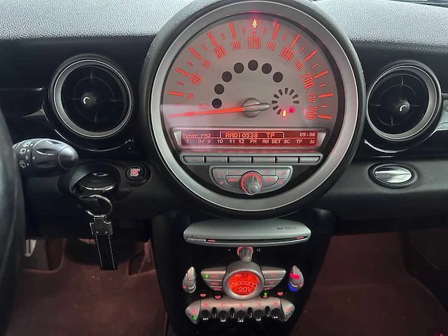 Mini - mini - 1.6 cooper s chili automaat- 90-kgh-1 - afbeelding 14 van  20
