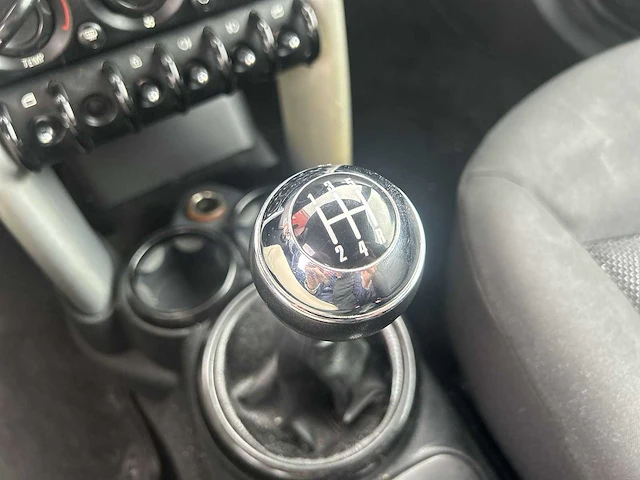 Mini - mini - 1.6 one - personenauto - afbeelding 8 van  19