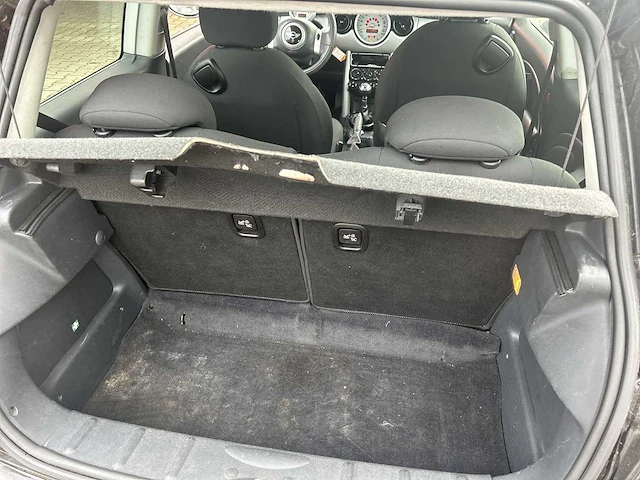 Mini - mini - 1.6 one - personenauto - afbeelding 9 van  19