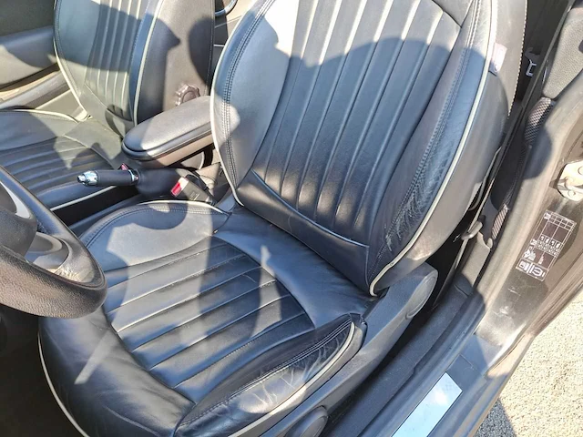 Mini - mini cabrio - 1.6 cooper s chili - 2014 - 184pk - afbeelding 19 van  32
