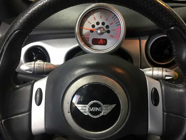 Mini - mini cabrio - 1.6 one pepper - 5-kpf-92 - afbeelding 3 van  21