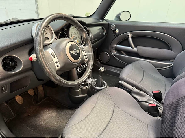 Mini - mini cabrio - personenauto -2005 - afbeelding 7 van  36