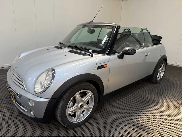 Mini - mini cabrio - personenauto -2005 - afbeelding 1 van  36