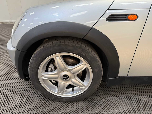 Mini - mini cabrio - personenauto -2005 - afbeelding 27 van  36