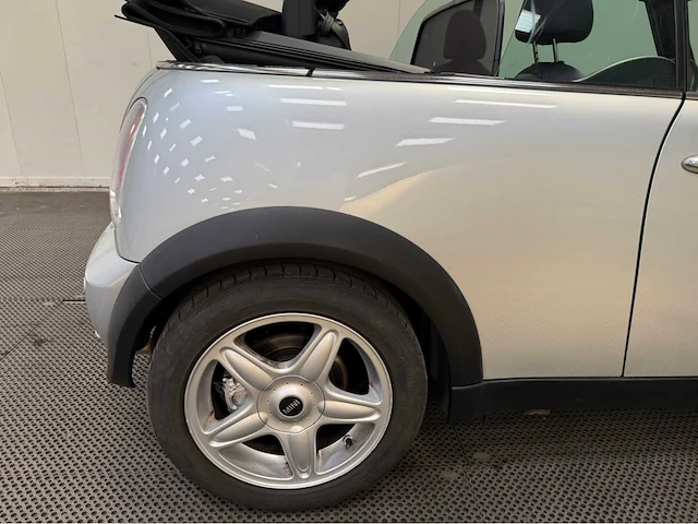 Mini - mini cabrio - personenauto -2005 - afbeelding 29 van  36