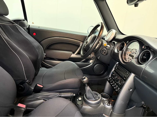 Mini - mini cabrio -personenauto - 2005 - afbeelding 8 van  29