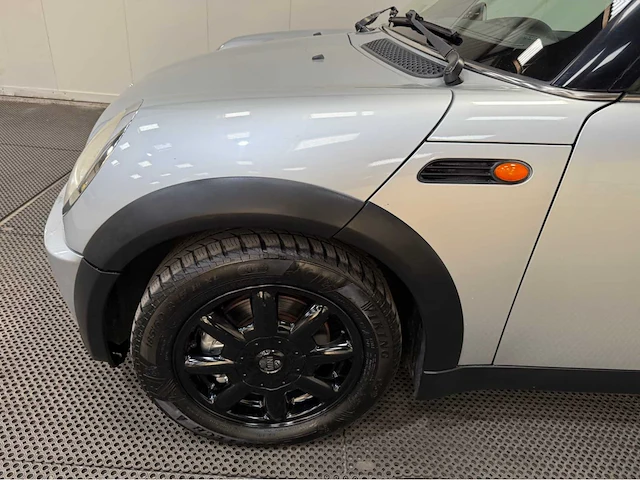 Mini - mini cabrio -personenauto - 2005 - afbeelding 16 van  29