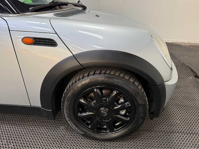 Mini - mini cabrio -personenauto - 2005 - afbeelding 17 van  29