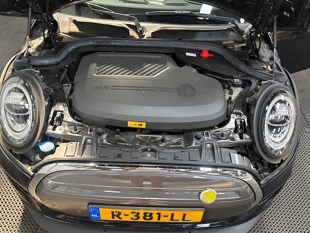 Mini - mini electric - mini yours 33 kwh - car - 2021 - afbeelding 9 van  32