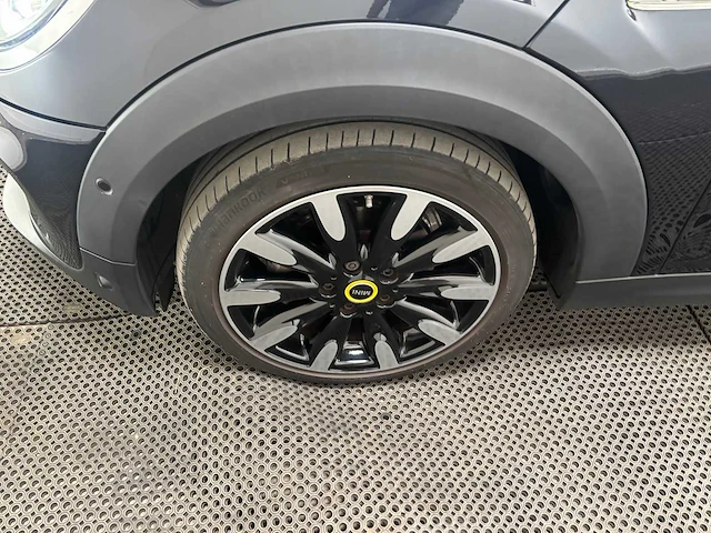 Mini - mini electric - mini yours 33 kwh - car - 2021 - afbeelding 22 van  32
