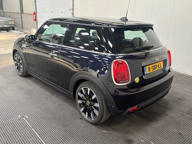 Mini - mini electric - mini yours 33 kwh - car - 2021 - afbeelding 23 van  32