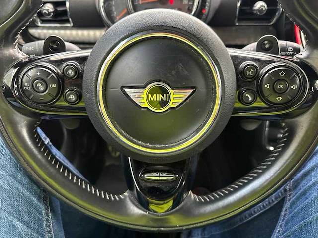 Mini -mini clubman 2.0 coop.s chili sb , ; xt-178-j - afbeelding 18 van  19