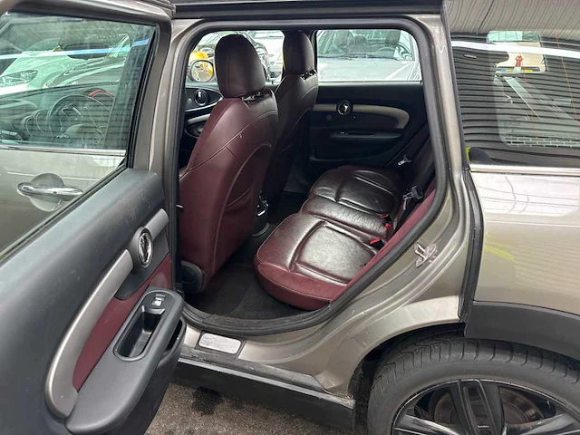 Mini -mini clubman 2.0 coop.s chili sb , ; xt-178-j - afbeelding 16 van  19