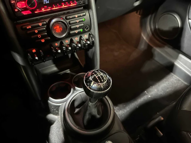 Mini 1.6 cooper rc31 116pk 2004, zb-260-b - afbeelding 17 van  37