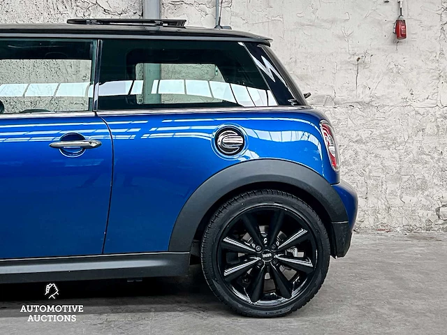Mini 1.6 cooper westminster 122pk 2014 -orig. nl-, 1-tnz-47 - afbeelding 24 van  48