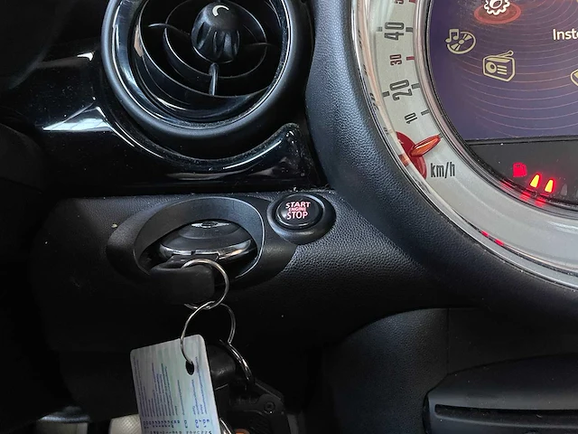 Mini 1.6 cooper westminster 122pk 2014 -orig. nl-, 1-tnz-47 - afbeelding 36 van  48