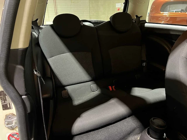 Mini 1.6 one 98pk 2011, s-637-tt - afbeelding 24 van  36