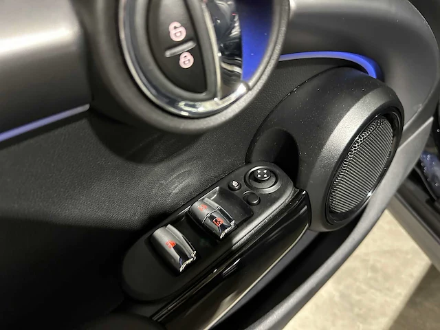 Mini cabrio 1.5 cooper yours 136pk 2021, p-534-sf - afbeelding 30 van  45