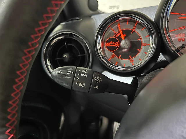 Mini cabrio cooper s 1.6 chili 174pk 2009, 84-jrt-3 - afbeelding 15 van  47