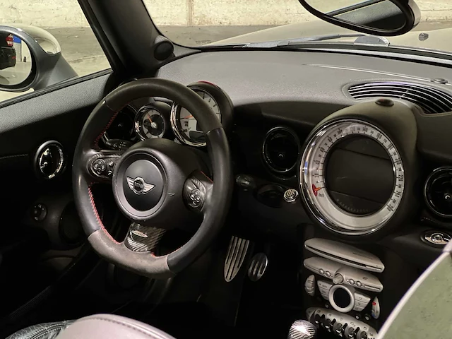 Mini cabrio cooper s 1.6 chili 174pk 2009, 84-jrt-3 - afbeelding 33 van  47