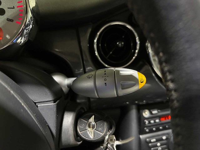 Mini cabriolet cooper s 1.6 chili 170pk 2005, 9-ktf-16 - afbeelding 15 van  37